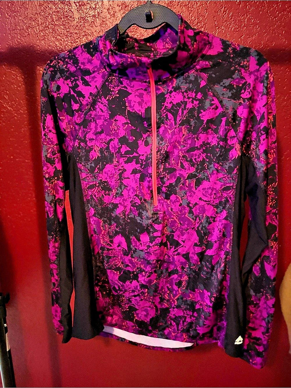 RBX Abstract Athletic Top in Pink & Black Size Large